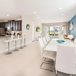 Airy 6 Bdrm Abode With Home Theater In Encore