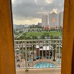 The Point Hotel & Suites - 503 Luxury - Pool View - Close To Universal