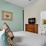 The Cozy Cabin