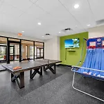 Modern 3Br Condo Near Disney- Pool And Hot Tub