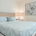 Charming 6 Bdrm Property With Private Spa In Encore