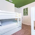 Warm 6 Bdrm Home With Private Pool At Encore