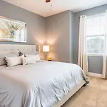 Timeless 6 Bdrm Villa With Private Game Room At Encore