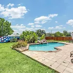 Tranquil Oasis 4Br Pool Home