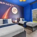 5 Bedrooms - 4 Bathrooms - Storey Lake 3149 Pp