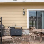 Gorgeous New 4 Beds Dream Villa 5 Min To Disney