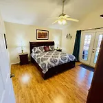 4-3 Vacation Home With Private Pool Located At Formosa Gardens!!