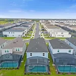 7 Bedrooms- 5,5 Bathrooms- Windsor Cay 1261 Er