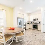 Inviting Cottage With Private Hot Tub Near Disney With Margaritaville Resort Access - 8072Dr