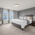 5 Bedrooms- 4 Bathrooms- Windsor Cay 1289 Er