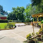 Banana Leaf Villa
