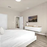 10 Bedrooms- 8 Bathrooms- Windsor Cay16299Sk