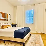 Banana Leaf Villa-Vintage Vibes- King Suite