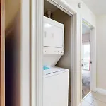 The Heron Beach Gateaway