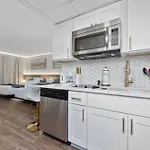 Cozy Studio Near Intl Drive