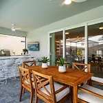 10 Bedrooms- 8 Bathrooms- Windsor Kay 16260Sk