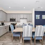 Pineapple Dream Cottage With Private Hot Tub Near Disney And Margaritaville Resort Access - 8000Sb