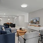 10 Bedroom- 8 Bathroom- Windsor Cay 16276Sk