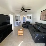 2Br 2Ba Retreat 10 Min From Orlando Int Airport