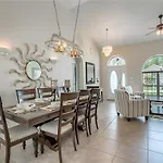 Magnolia Relaxing 5 Bedroom Near Disney Sleeps 12