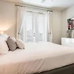 Spacious 8 Bdrm Retreat With Large Private Patio In Encore