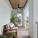 Contemporary 6 Bdrm Home With Private Spa In Encore