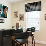 Sumptuous 5 Bdrm Home With Pool At Encore