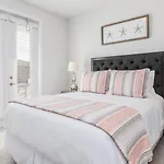 Modern 5 Bdrm Home With Themed Games Room At Encore