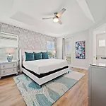 Charming 6 Bdrm House With Private Spa And Pool In Encore