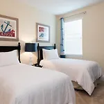 Charming 10 Bdrm Villa With Open Living Area At Encore