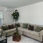 Tiny House 10 Min From Oia Sleeps 2
