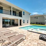 Grand 11 Bdrm Villa With Games Room At Encore