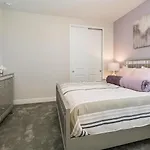 Airy 6 Bdrm Abode With Home Theater In Encore