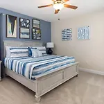 Colorful 9 Bdrm House With Large Pool In Encore