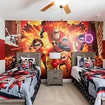 Colorful 9 Bdrm House With Large Pool In Encore