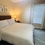 Magical Getaway Near Disney 4Bd-2Bth Home