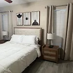Magical Getaway Near Disney 4Bd-2Bth Home