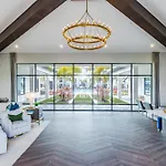 Private Full Modern King Suite, Resort Amenities & Great Pool