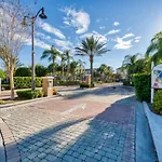 Is1 110 - Lakefront Unit - Near All Major Attractions