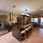 Luxury Home 7 Min Disney 3 Bedroom - Hot Tub