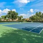 2584 - 6 Bedroom With Pool And Water Park Included