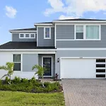 Modern Resort Home W/ Pool, Spa & Arcade Access