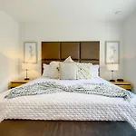 Luxury Townhome Near Disney W/ Resort Amenities