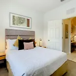 Luxury Townhome Near Disney W/ Resort Amenities