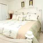 6-Bedroom 2505