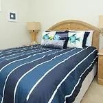 6-Bedroom 2505