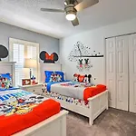 Florida Disney Star Wars Villa, Poolside Cinema
