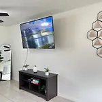Peaceful Home In Central Florida Near Universal