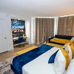 Luxury Lakeview Getaway 1 Mile Universal Studios