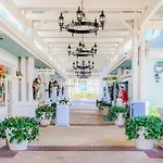Disney\'S Key West Resort Studio Room Sleeps 4